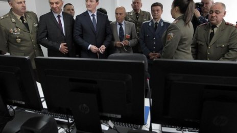 Модернизираната цифрова мрежа ТЕТРА влезе в действие в армията