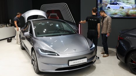 Продажбите на Tesla в части от Европа продължават да се възстановяват през септември