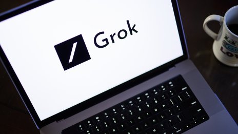 Microsoft добавя AI моделите на xAI в своя облак