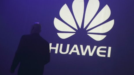 Приходите на Huawei за първото полугодие скочиха с 40%