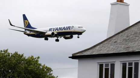 Ryanair запази прогнозата си за 2017 г. въпреки сътресенията на пазара