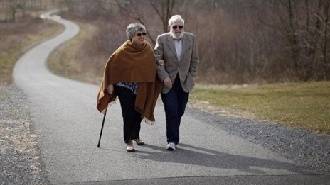 Държавата да осигури потребностите на възрастните хора, призова експерт