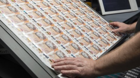 Портретът на крал Чарлз ще се появи на британските банкноти от юни