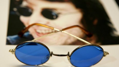 Предлагат на търг документите за развода на Джон Ленън с първата му съпруга