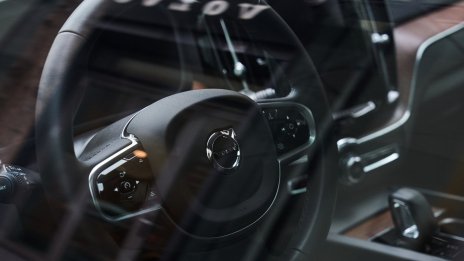 Volvo понижи перспективата за продажбите на дребно поради охладеното търсене