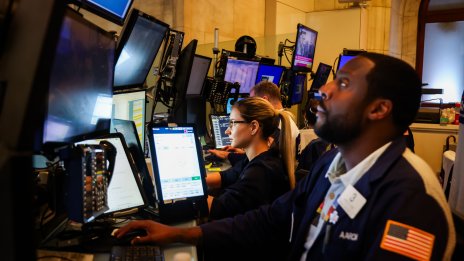 Индексите на Wall Street почти не трепват преди речта на Джером Пауъл*