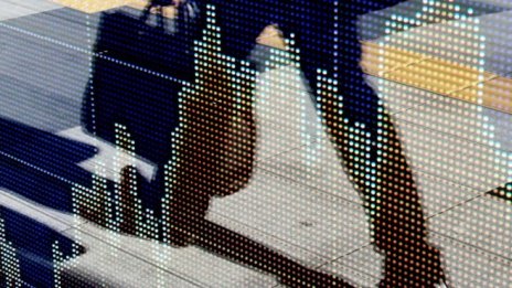 Щатските индекси се задържат около рекордните си нива преди сезона на отчетите*