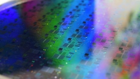 Как кризата с предлагането на полупроводници ще промени бизнеса с чипове?