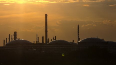 Ново напрежение в Близкия изток оскъпява отново петрола*