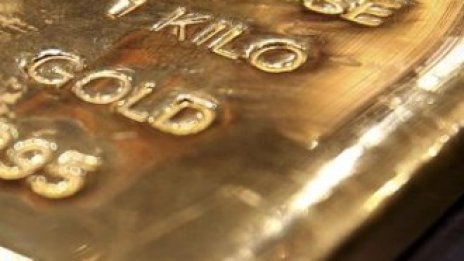 Златото прескочи над 1 900 долара