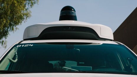 Uber ще предлага автономни превози в САЩ чрез технологията на Waymo