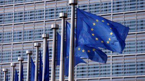 ЕС отпуска още 600 млн. евро за бежанците в Турция