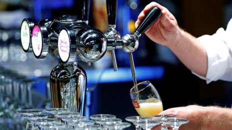 Акционерите на AB InBev и SABMiller одобриха мегасливането им