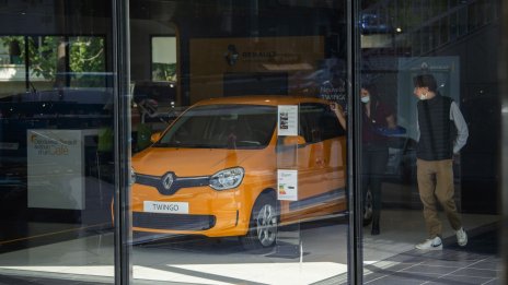Renault задмина прогнозите за приходите, игнорирайки ценовата война