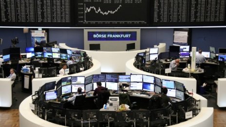 Европейските борси завършиха на зелено в очакване на срещата между Мей и Юнкер