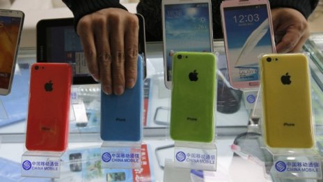 Успя ли Apple да оправдае проекта iPhone 5c?