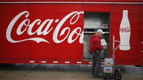 Coca-Cola повиши годишните си насоки на фона на стабилното търсене