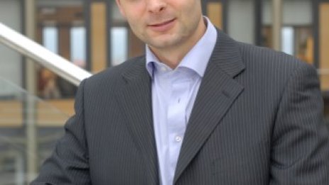 Петр Симчак: Теглото на акциите в портфейлите трябва да бъде занижено за момента