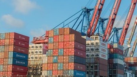 Износът на Япония отчита първи годишен спад за последните три години