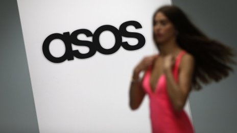 Силните празнични продажби донесоха възстановяване на ASOS