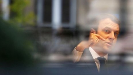 Хакери разбиха и електронната поща на Макрон