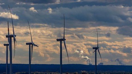 Франция не е атрактивна за инвеститорите във ВЕИ проекти, смятат в TotalEnergies