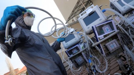 Кабинетът на Борисов е купувал средства срещу COVID на завишени цени