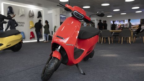 Индийската Ola Electric достигна оценка от близо 5 млрд. долара при дебюта си