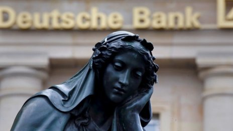 Zeit: Германското правителство работи над план за подкрепа на Deutsche Bank