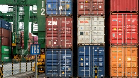 ООН: Световната търговия се възстановява бавно, перспективите са несигурни