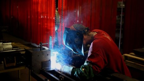 Поръчките на дълготрайни стоки нарастват с повече от очакваното в САЩ