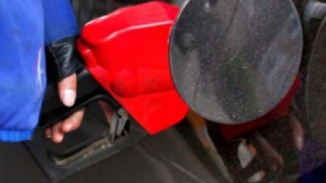 Цената на петрола в Ню Йорк се повиши значително 