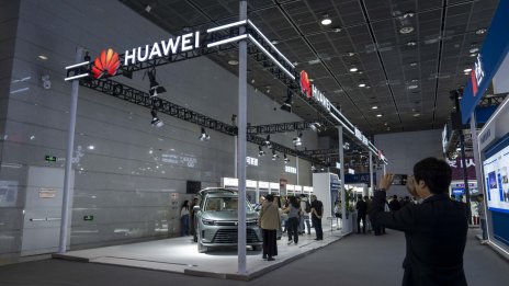 Китайски автомобилни марки страдат от производствените проблеми на Huawei