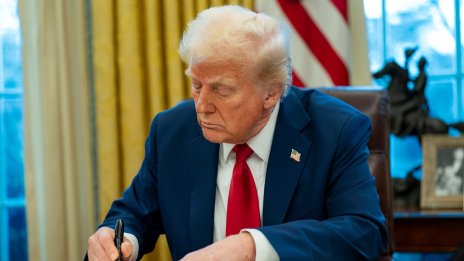 Еуфорията на корпоративна Америка от „Златния век“ на Тръмп отстъпва място на страха