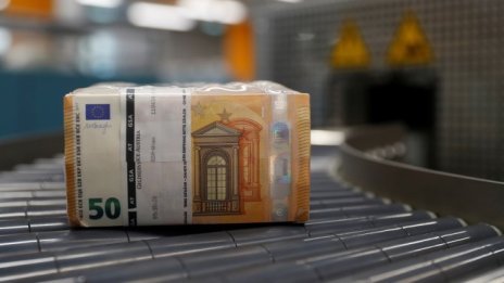 Еврото е на прага на 3-годишен връх