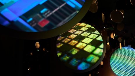 Китайски AI фирми сформират съюзи, за да изградят вътрешна екосистема