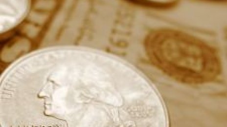 Само ЦИЕ не затяга стандартите за кредитиране на имоти в развиващия се свят