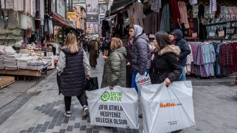 Инфлацията в Турция през юли се забави повече от очакваното