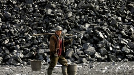 Търсенето на въглища в Китай може да премине пика си през 2015 г.