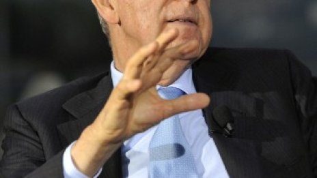  Монти: ЕС трябва да се справи с политическата съпротива срещу еврото