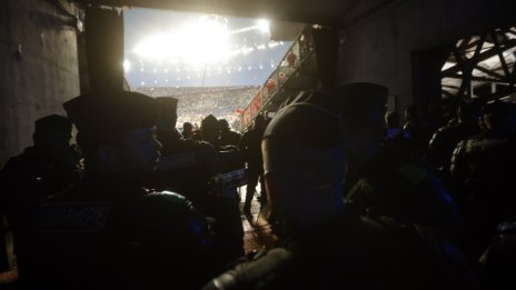 Футболен хаос с политически послевкус