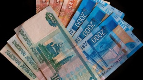 Руснаците се насочват към взимането на все повече заеми