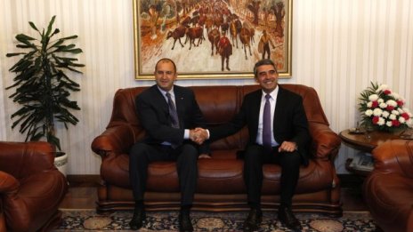 Плевнелиев и Радев обсъдиха оставката на кабинета