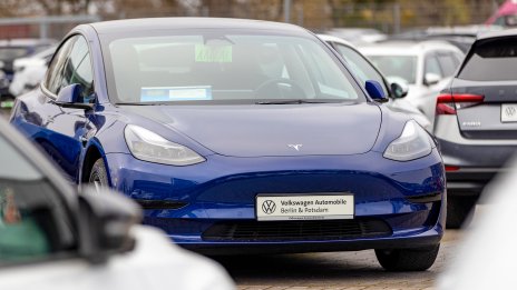 Шведски пенсионен фонд постави в черен списък Tesla и продаде всички акции в компанията