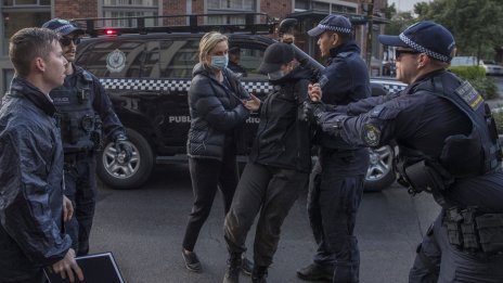 Обществата трябва да бъдат честни относно неизбежните компромиси при някои политики