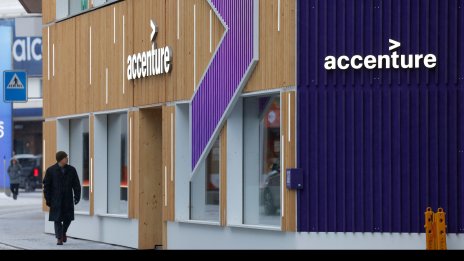 Активната и в България американска Accenture съкращава 19 хил. работни места 