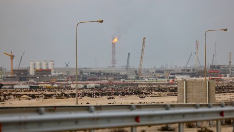 Европа и Япония са готови да помогнат за Ормуз, Катар е загубил 17% от LNG капацитета си