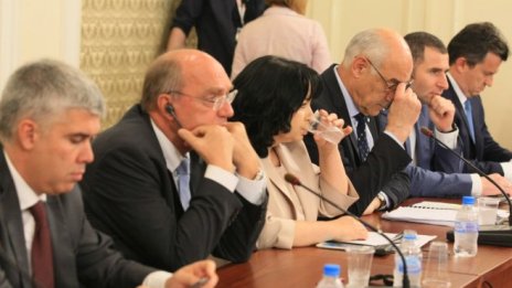 „Газпром“ ще върне на „Булгаргаз“ надвзетите суми до края на март