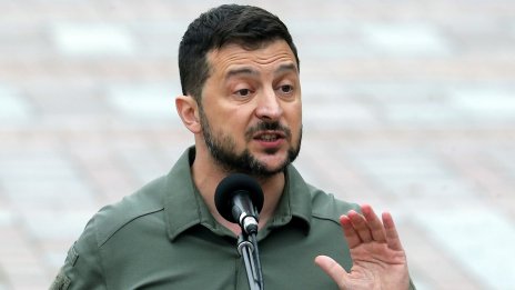 Зеленски предупреди за "суров отговор", ако Москва анексира украински области