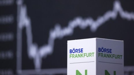 Новините за ваксината на AstraZeneca изпратиха на зелено европейските борси